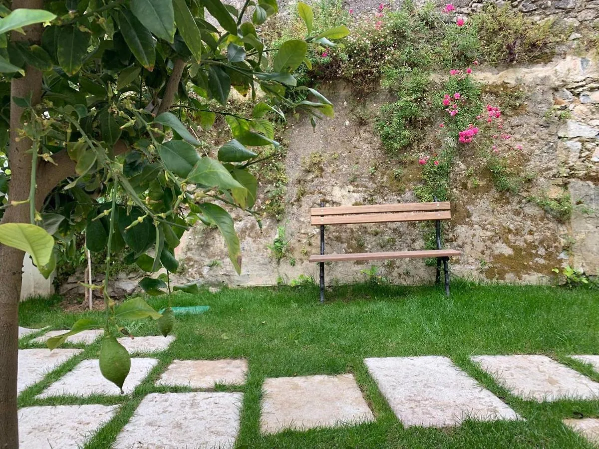 Holiday home Entire House - Romantic Vintage Cottage Sintra