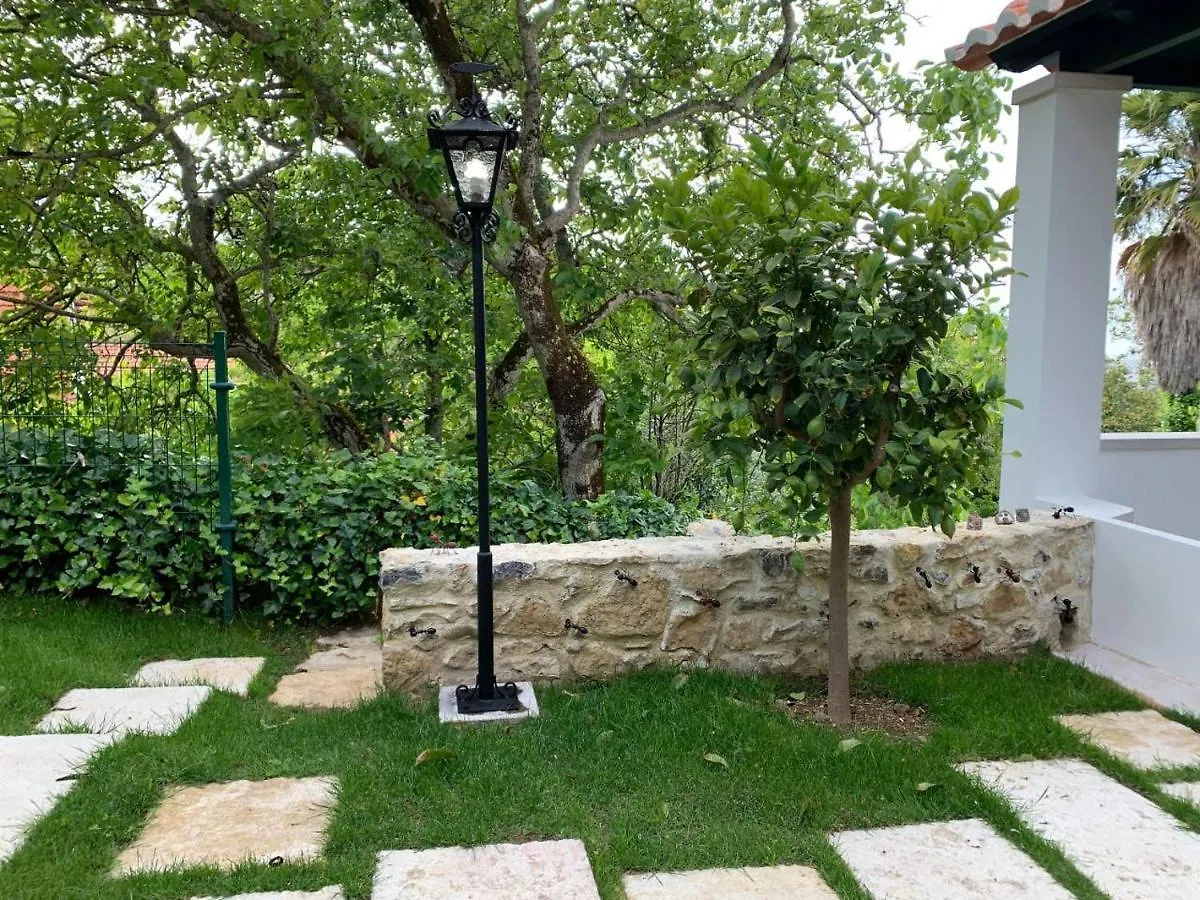 Entire House - Romantic Vintage Cottage Sintra Holiday home